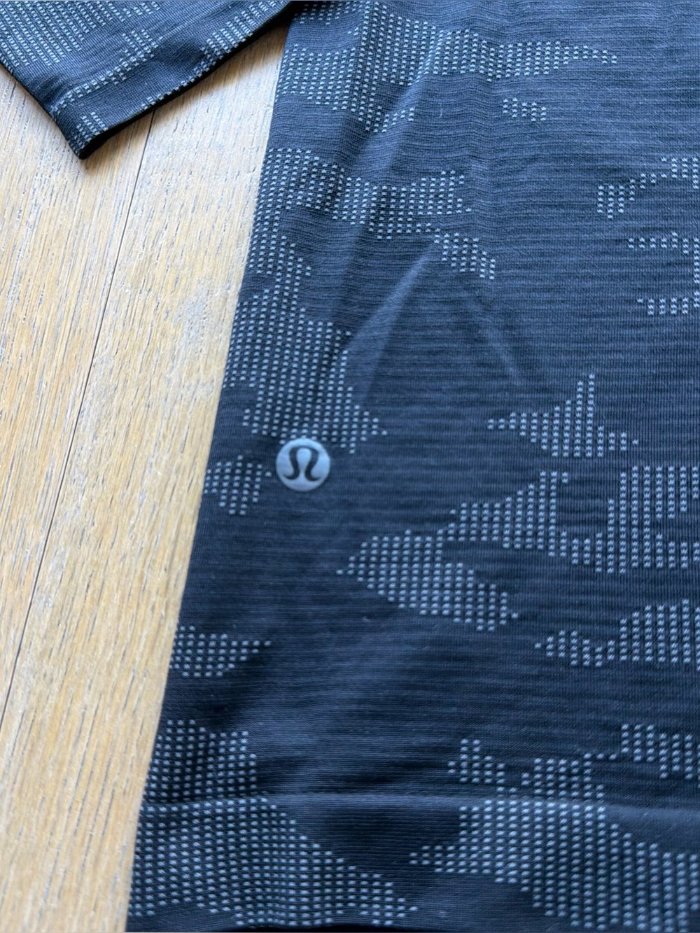 Lululemon Metal Vent Tech Long Sleeve — Medium - Picture 3 of 4